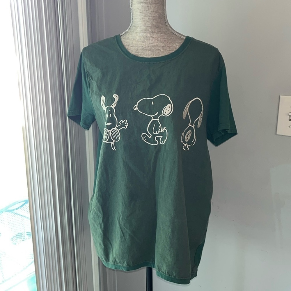 Peanuts Green Snoopy Skateboarding Shirt Unknown Brand ML Embroidery